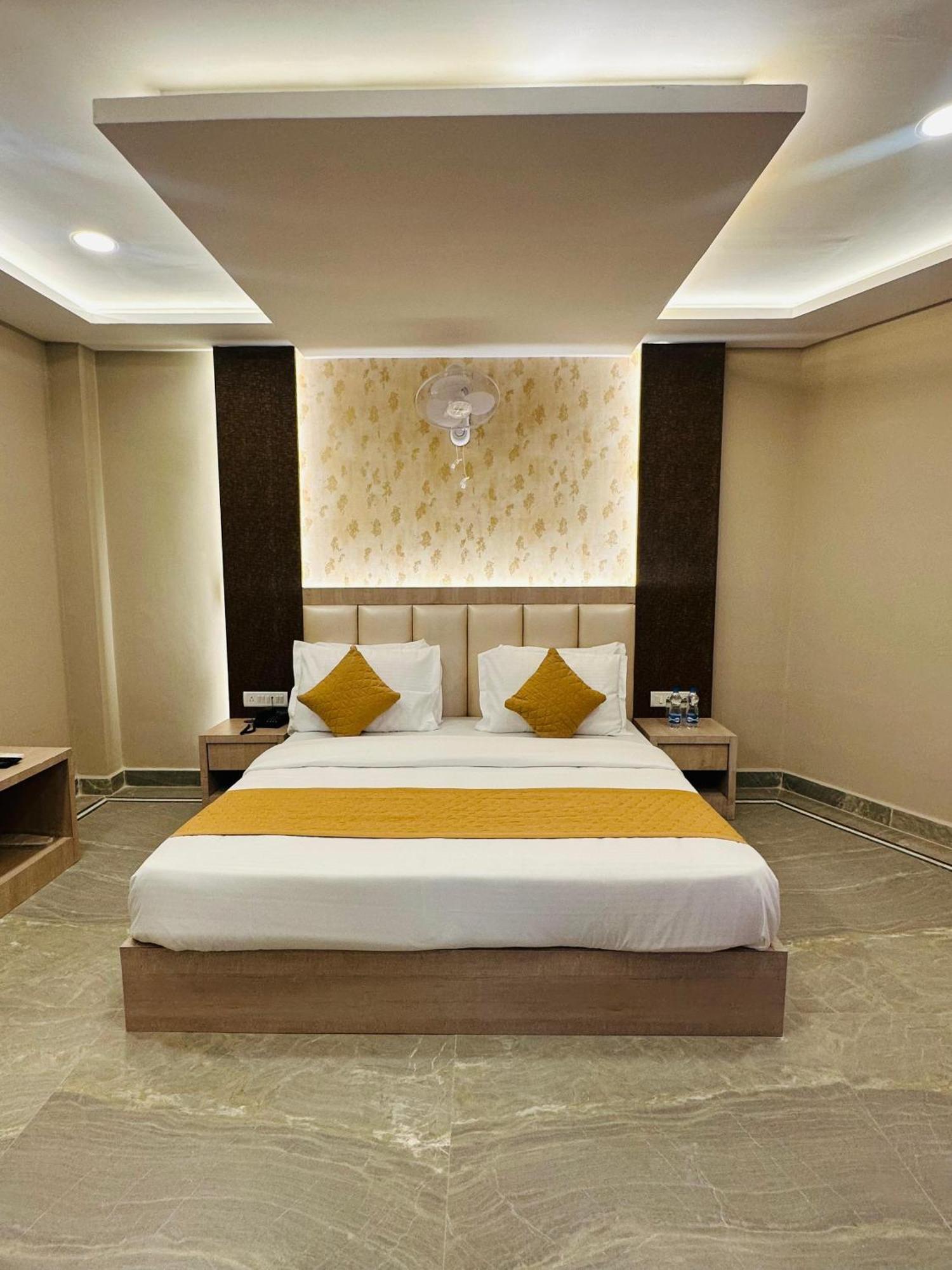 Hotel The Grand Agastya Kaohni Eksteriør billede