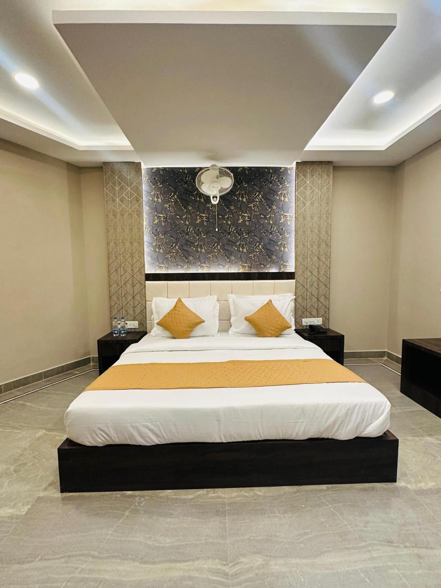 Hotel The Grand Agastya Kaohni Eksteriør billede